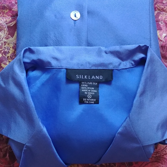 100% Silk Top - Picture 2 of 4